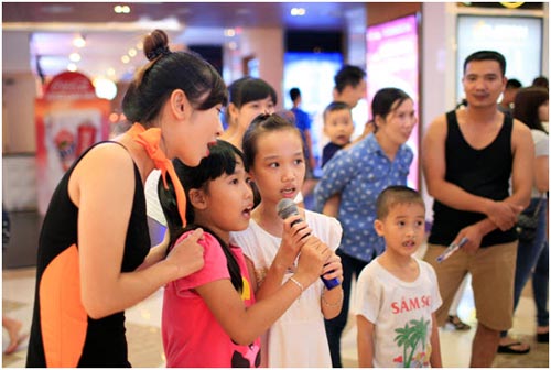 คึกคักงานวันครอบครัวเวียดนามในประเทศเบลเยี่ยม